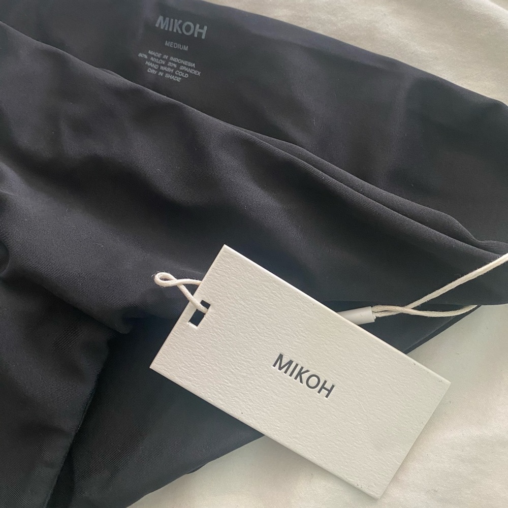 Mikoh swim bottoms size Medium in Black